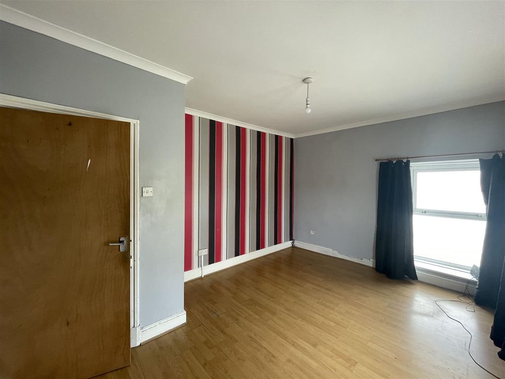 Additional image 4 of 3 bed flat to rentCampbell Road, Llandybie, Ammanford SA18