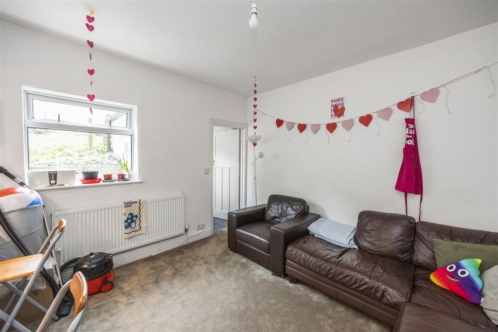 Property photo 3 of 13 Living Room