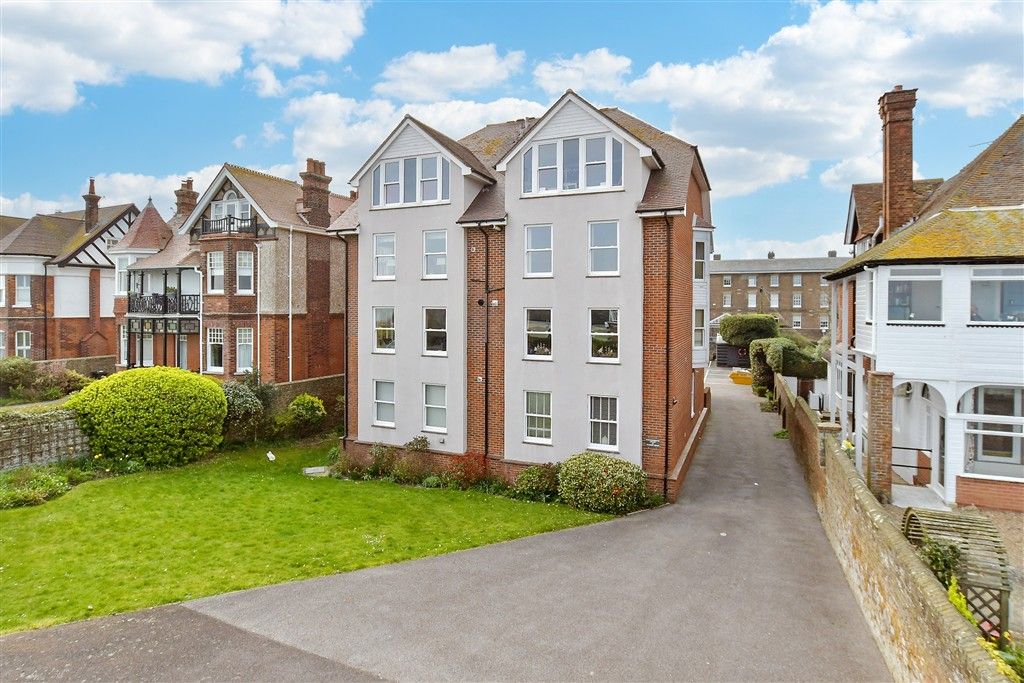 Property photo 2 of 11 External (Web)