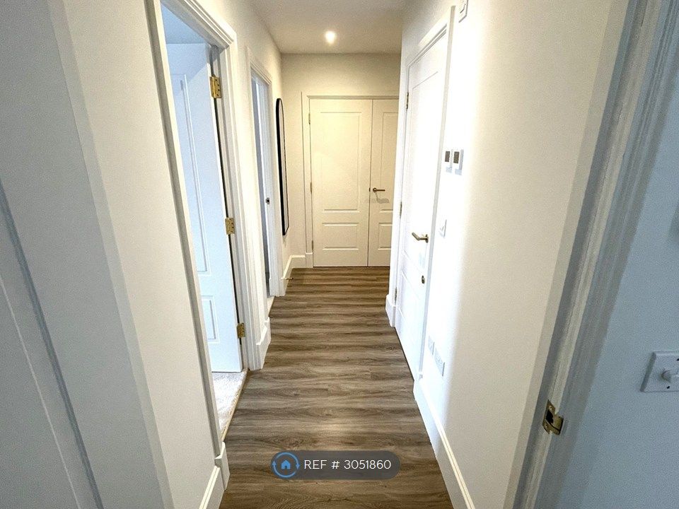Property photo 2 of 13 Entrance Hallway