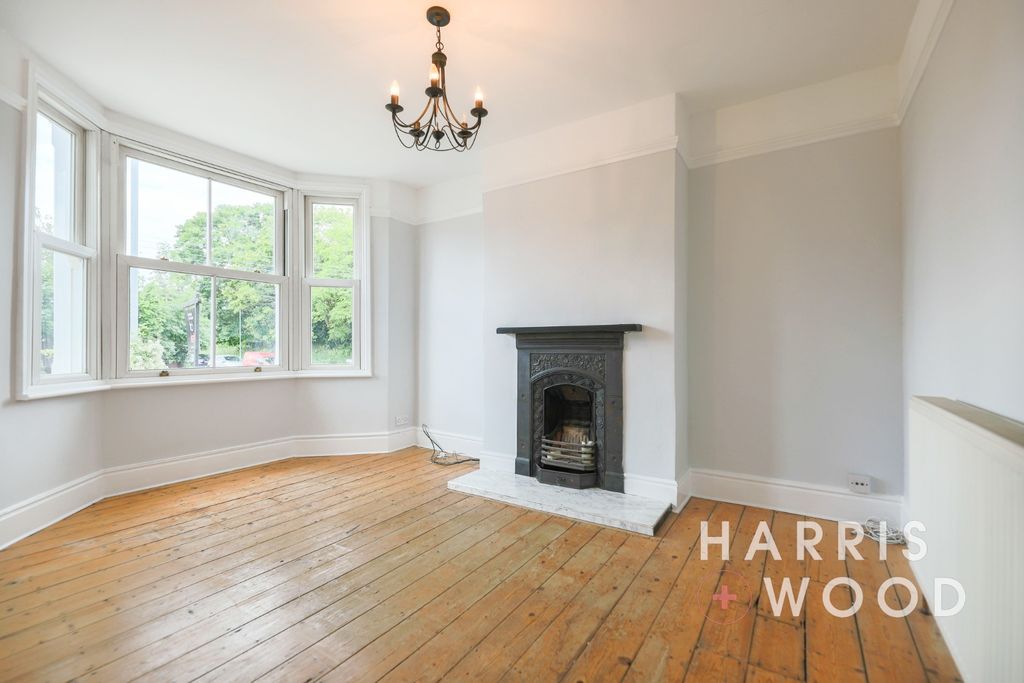 Property photo 2 of 14 5070172