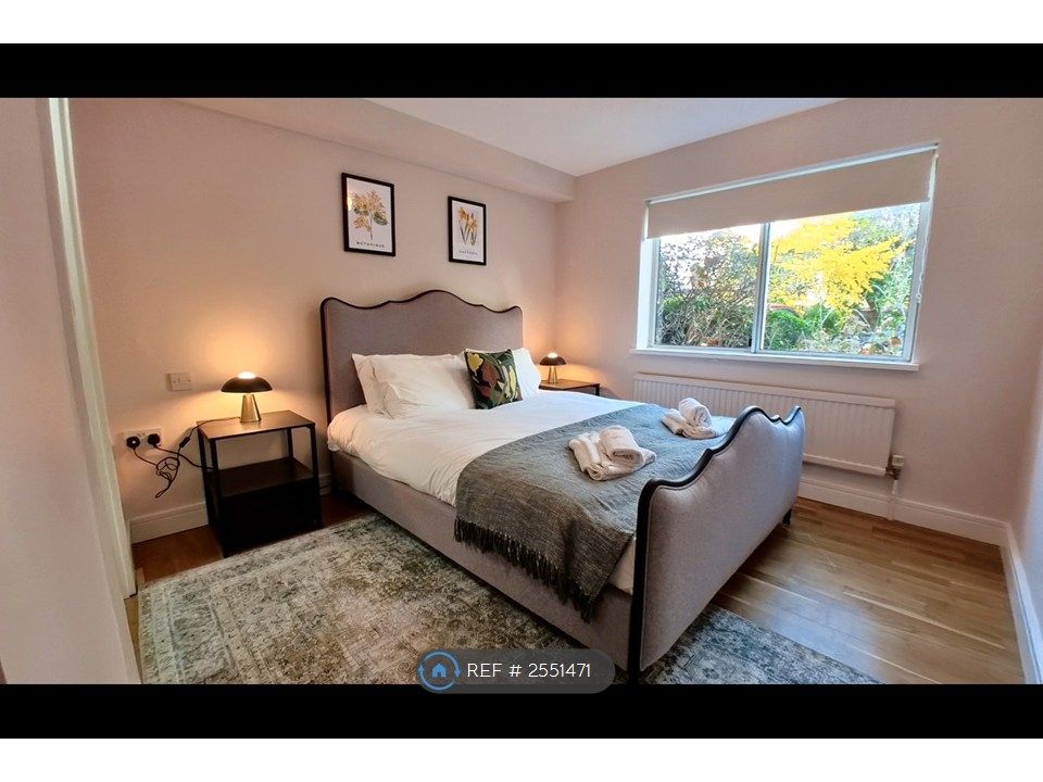 Property photo 2 of 26 Bedroom
