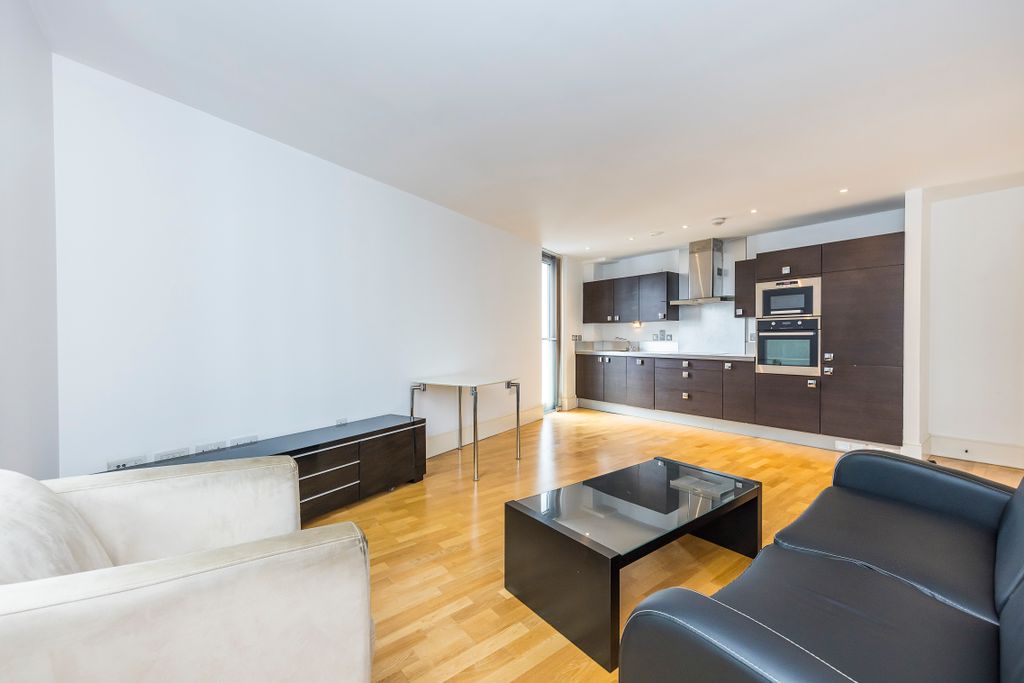 Property photo 1 of 11 Living Room