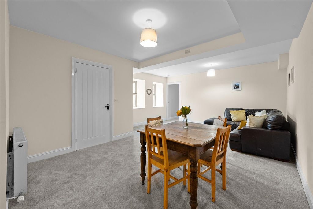 Property photo 3 of 30 4 1.Jpg