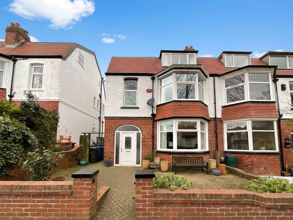 Property photo 1 of 28