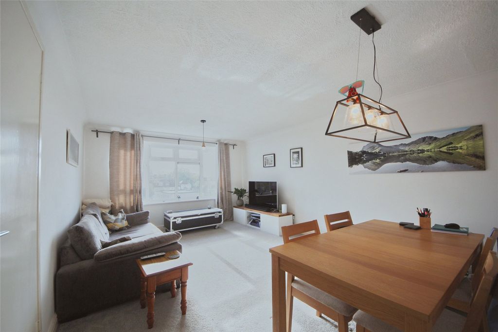 Property photo 2 of 11 Picture No. 03