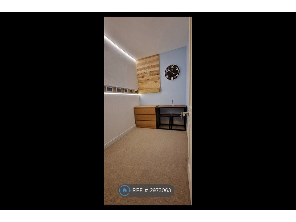 Property photo 2 of 4 Private Office / Storage Room