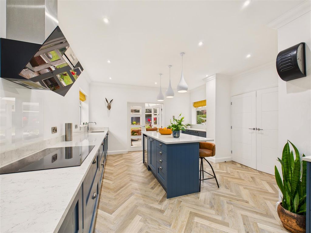 Property photo 1 of 32 Kitchen