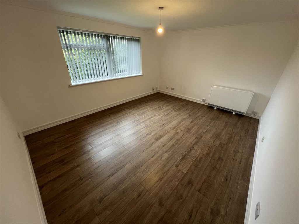 Property photo 3 of 8 Img_5808.Jpg