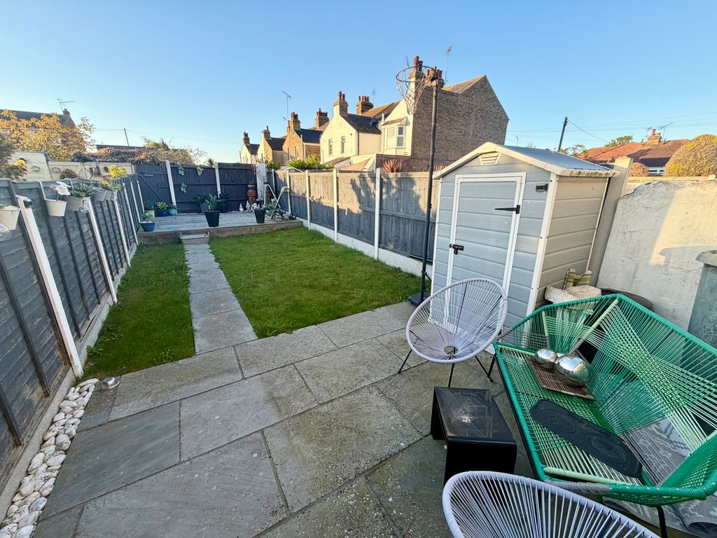 Property photo 2 of 11