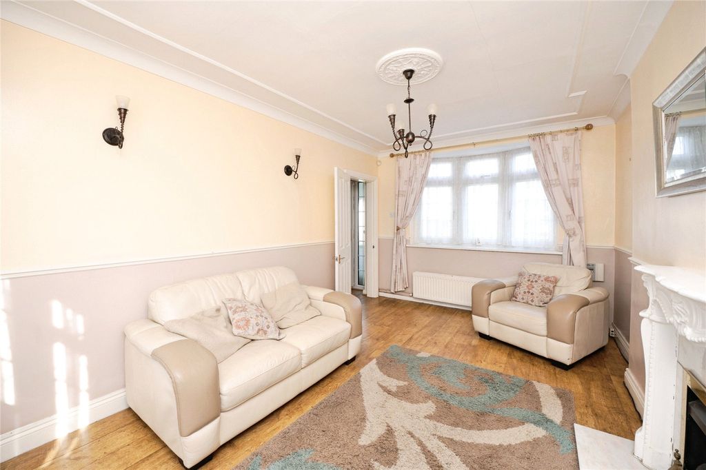 Property photo 2 of 24 Living Room