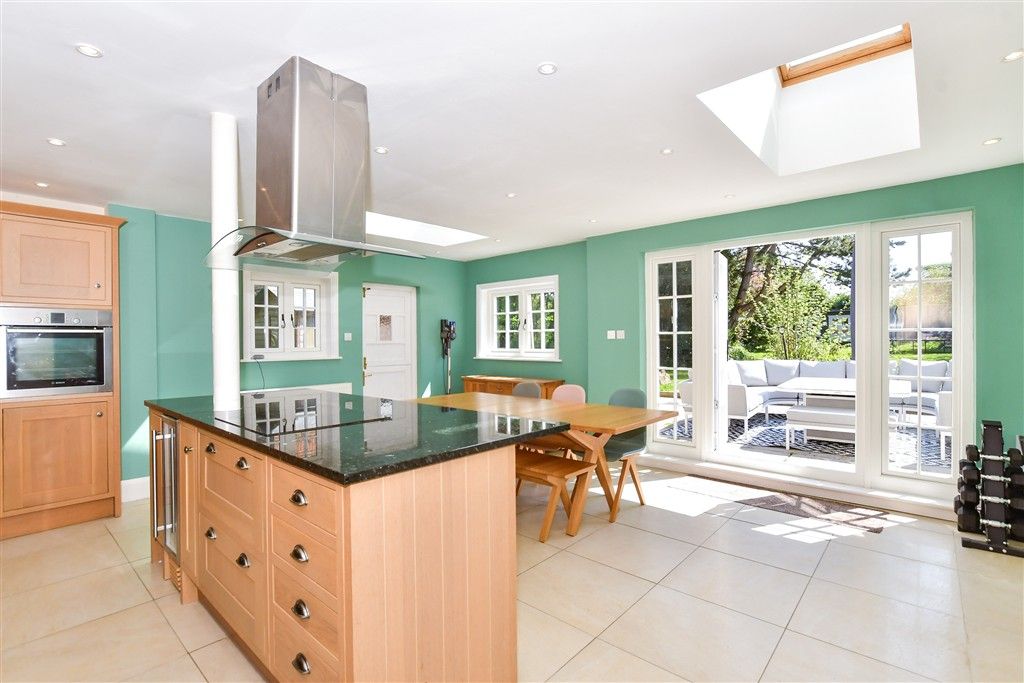 Property photo 2 of 15 Kitchen/Diner