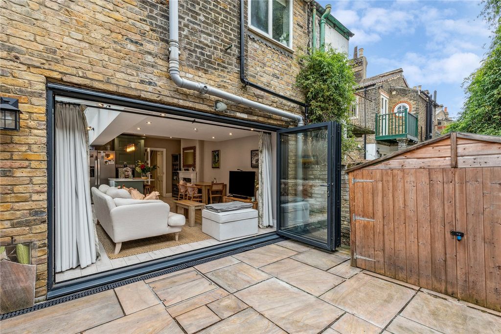 Property photo 3 of 8 Picture No. 04