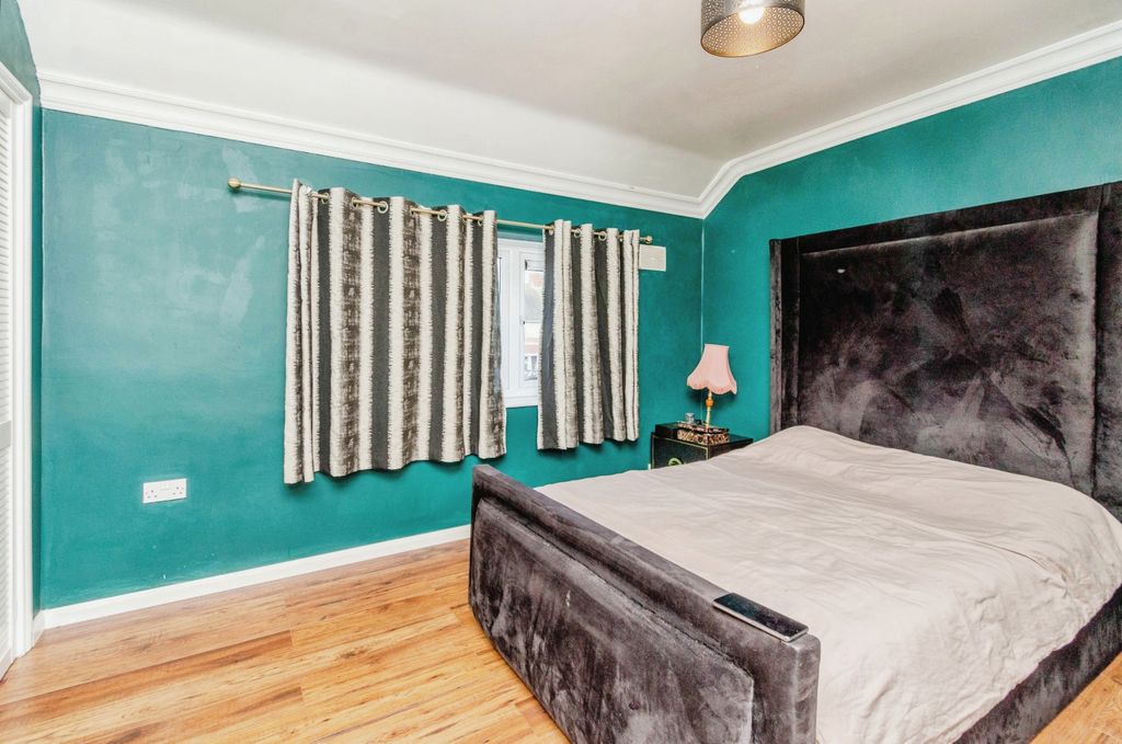 Property photo 3 of 15 Photography