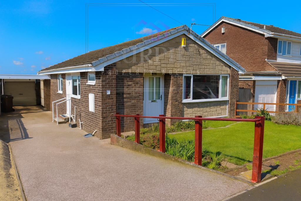 Property photo 1 of 16 Driveway And Front