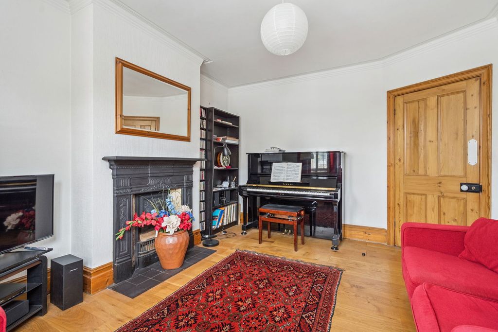 Property photo 3 of 20