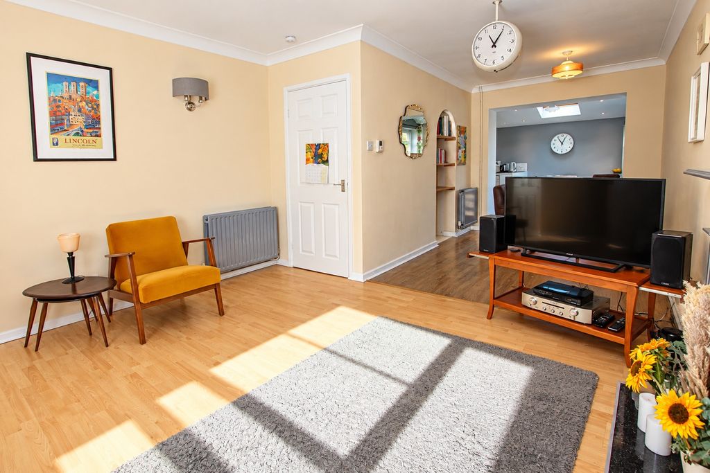 Property photo 3 of 20 5593553