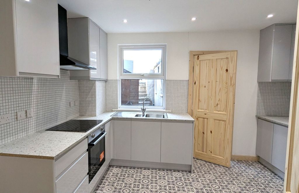 Property photo 3 of 14 Not Specified