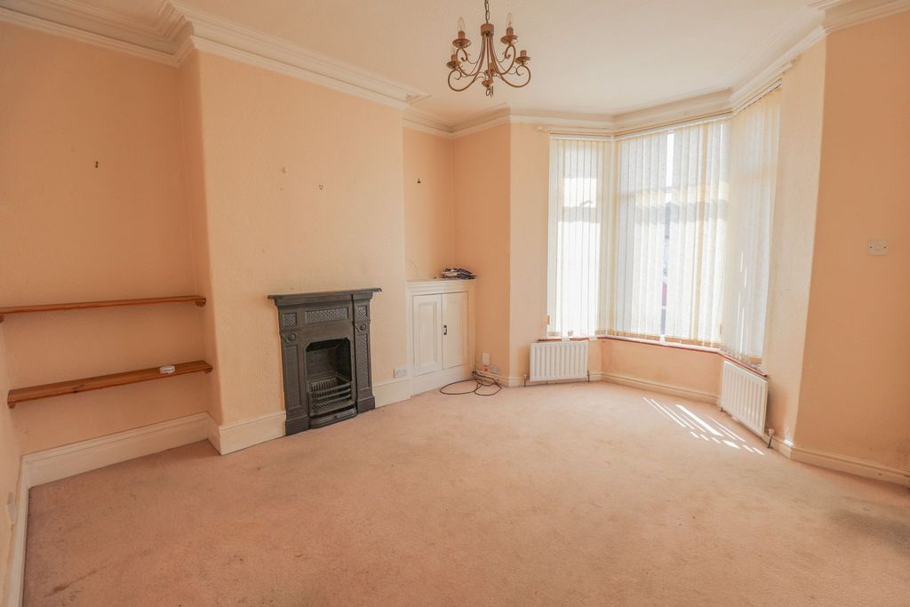Property photo 2 of 9