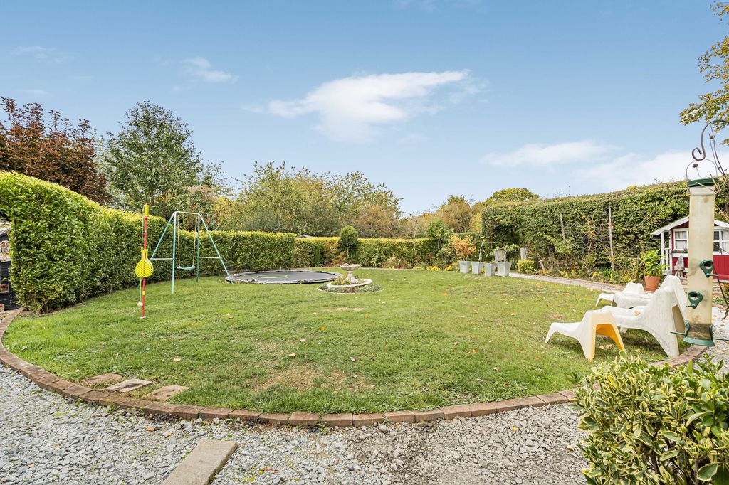 Property photo 3 of 19