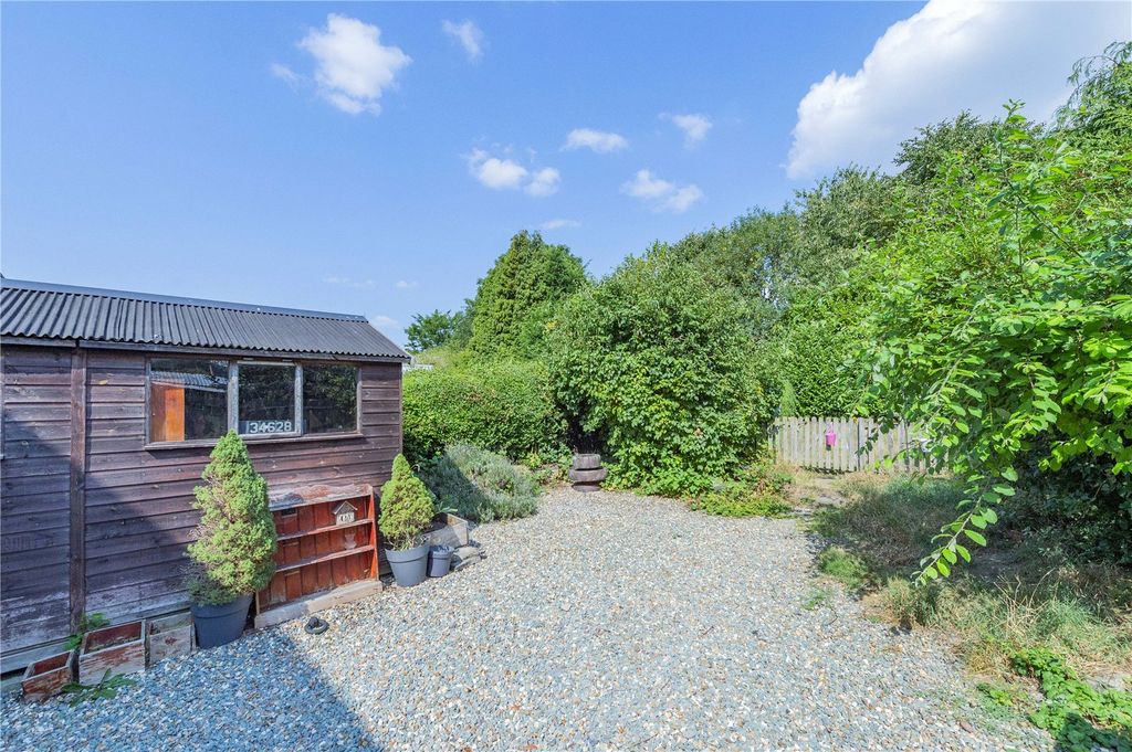 Property photo 2 of 35 Picture No. 23