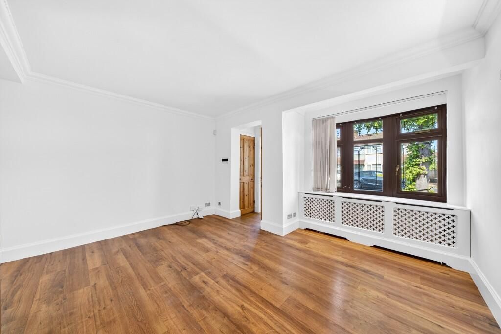 Property photo 3 of 19 03-5528Ffdb9c564670Da2110c4d50537E9.Jpeg