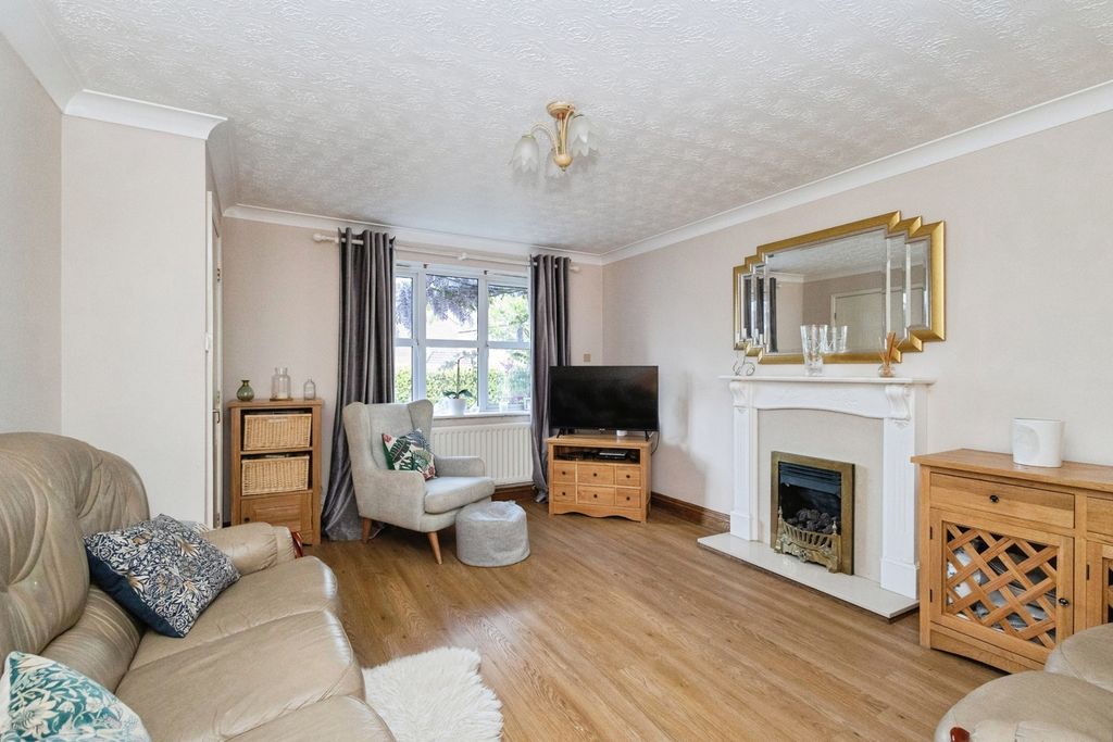 Property photo 3 of 19 Pbox-Img.Jpg