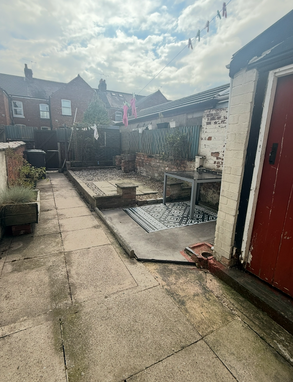 Property photo 2 of 8