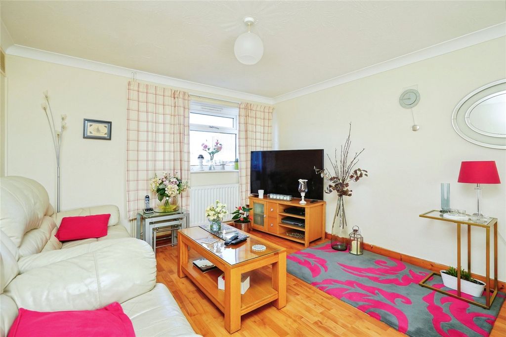 Property photo 2 of 21 Picture No. 10