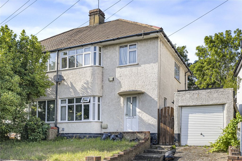 Property photo 1 of 17 Front