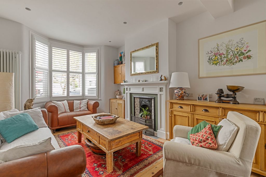 Property photo 2 of 16