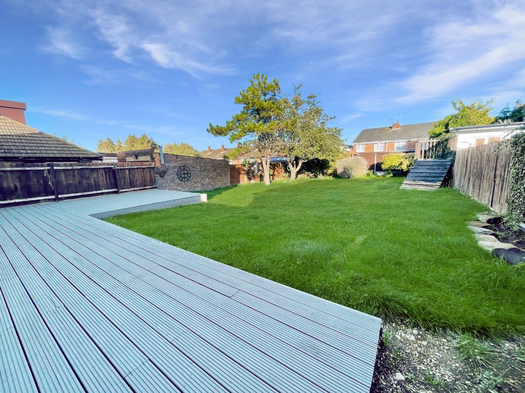 Property photo 2 of 13 4530343