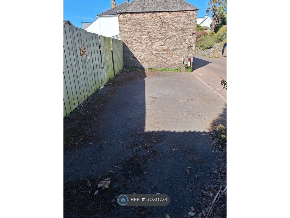 Property photo 3 of 4