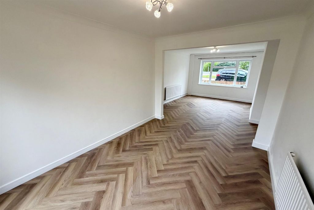 Property photo 3 of 10 Lounge...Jpeg