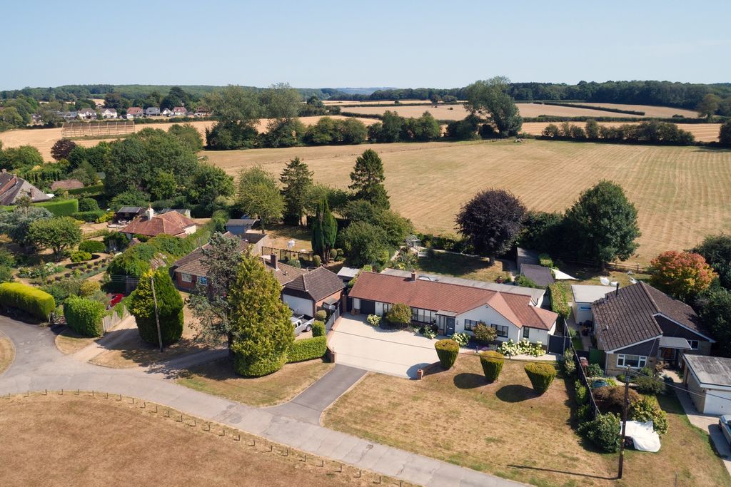 Property photo 2 of 33 5280856