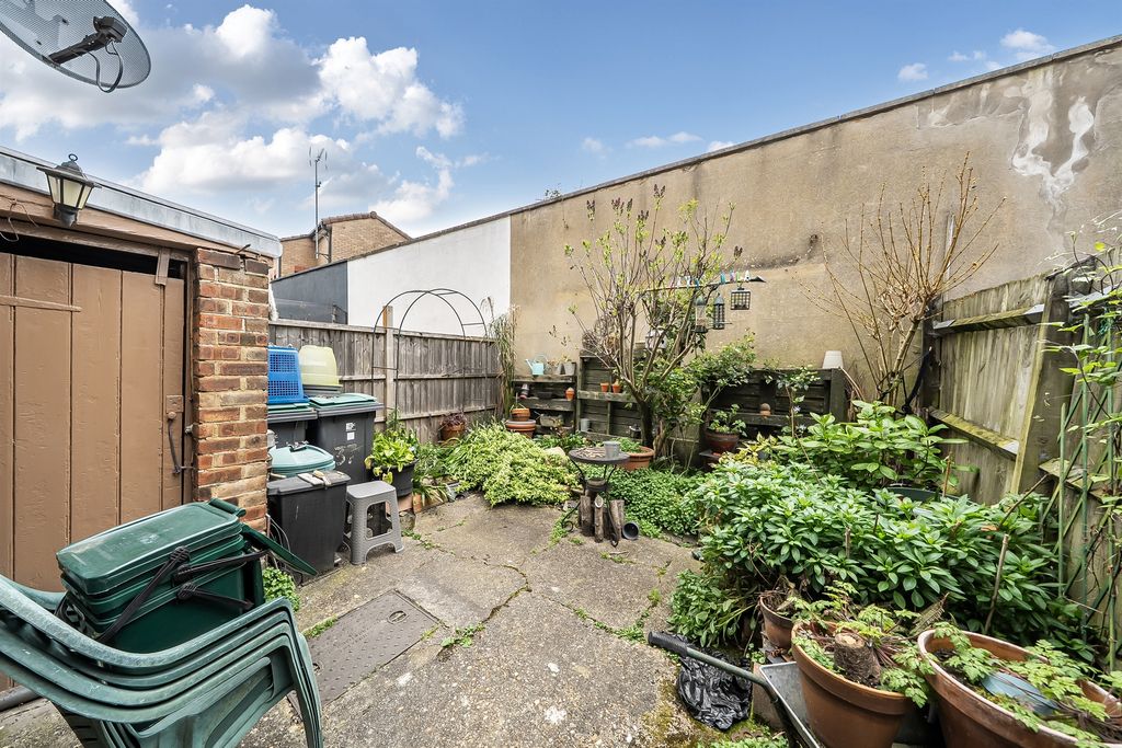 Property photo 2 of 15