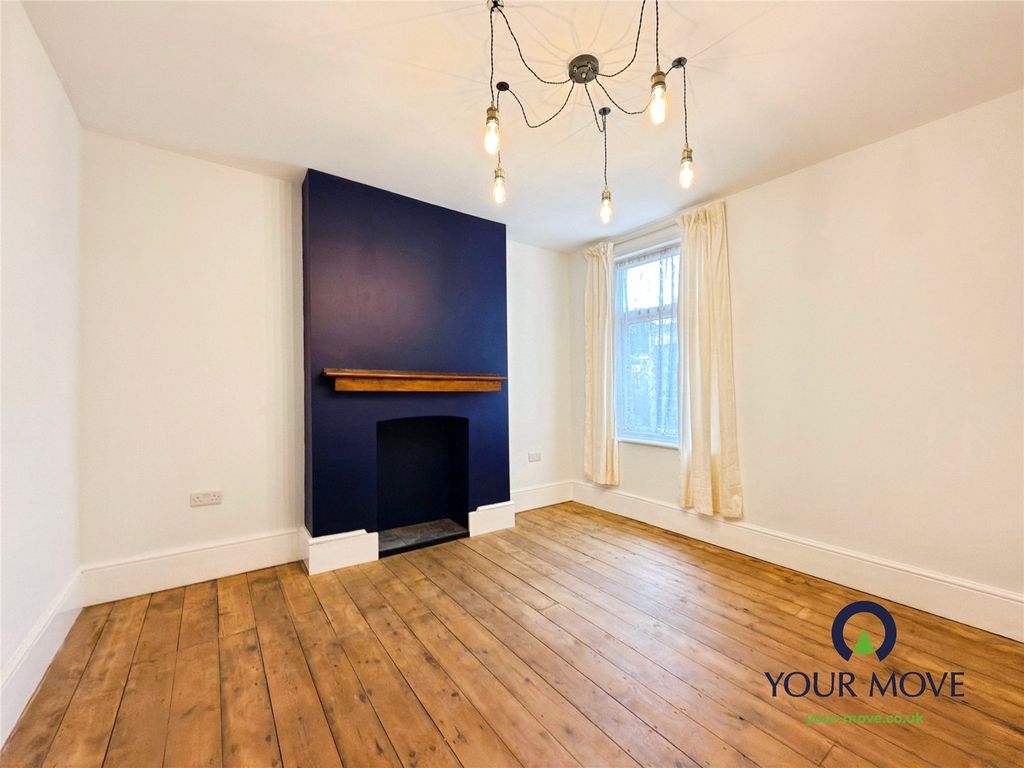 Property photo 3 of 17 Dining Room