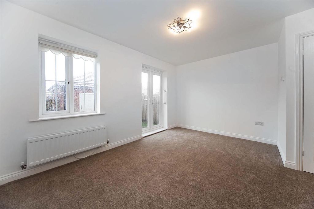 Property photo 3 of 25