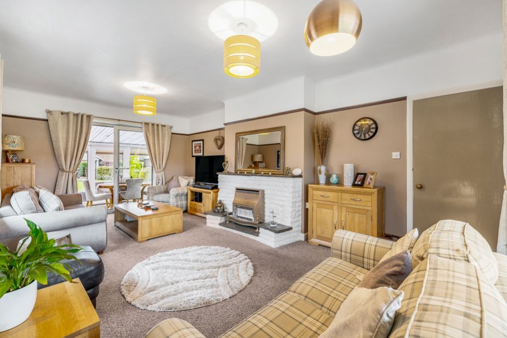 Property photo 2 of 35 White Rose (Aisthorpe)-25