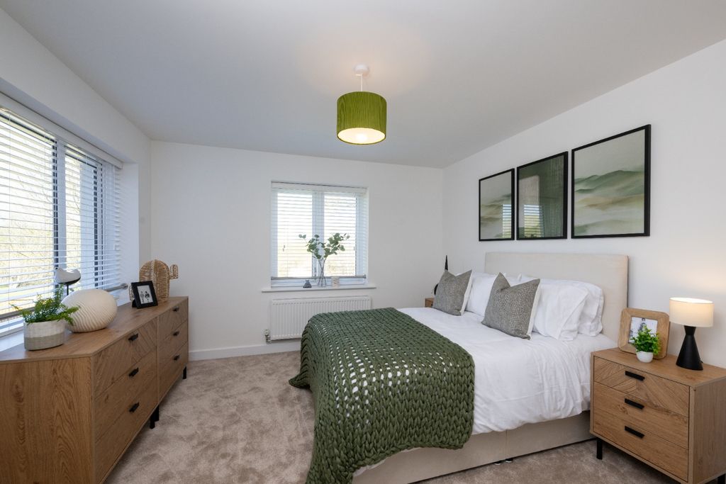 Property photo 2 of 8 5124611