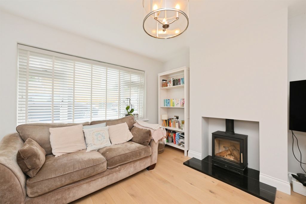 Property photo 3 of 18