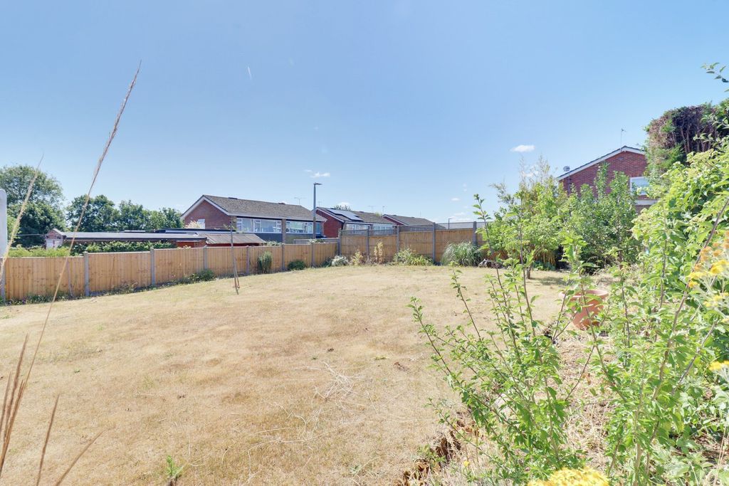 Property photo 3 of 12