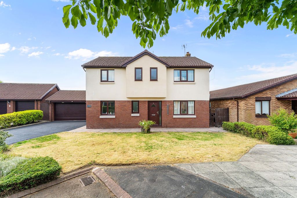 Property photo 1 of 31
