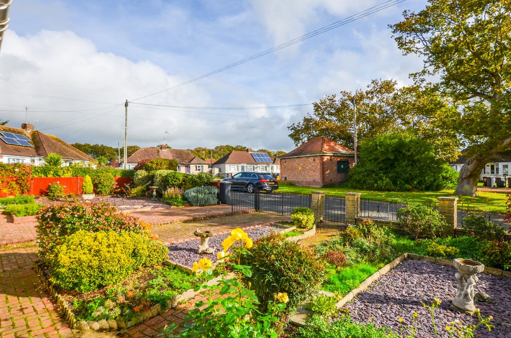 Property photo 3 of 16