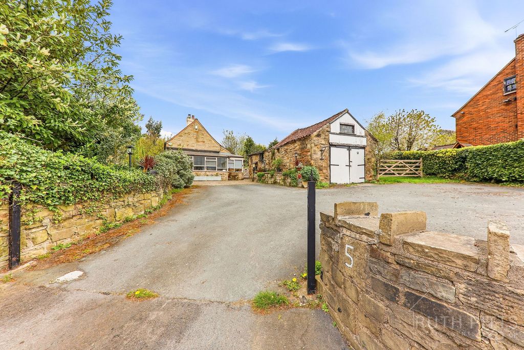 Property photo 1 of 29