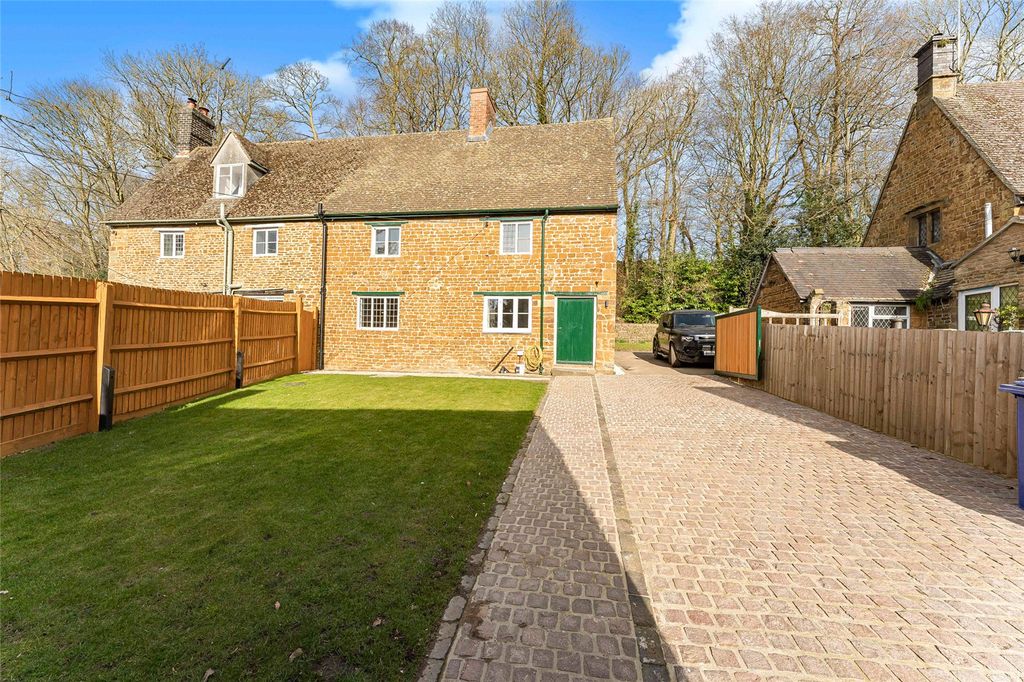 Property photo 1 of 10 Rear