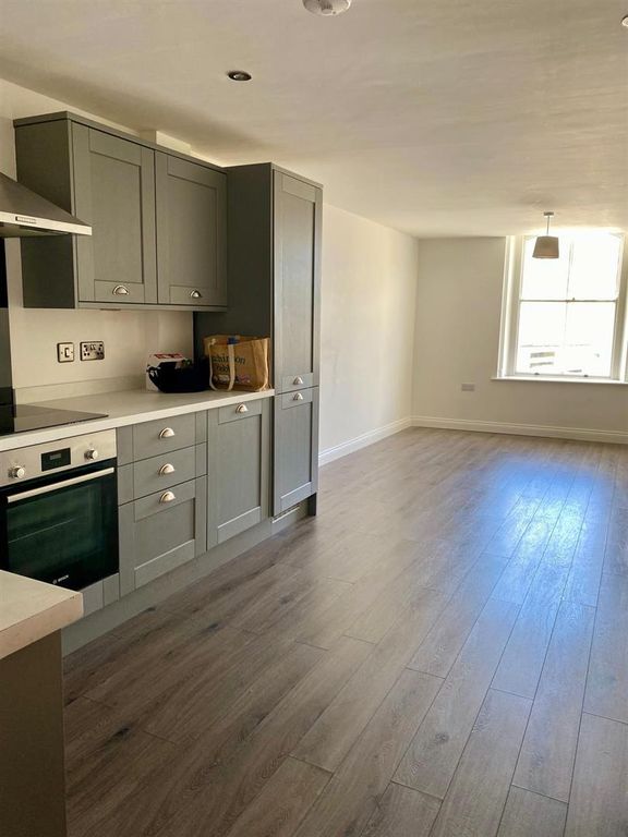 Property photo 1 of 18 5452Df0B-6787-4c7d-8dc6-E449Aa25B949.Jpg
