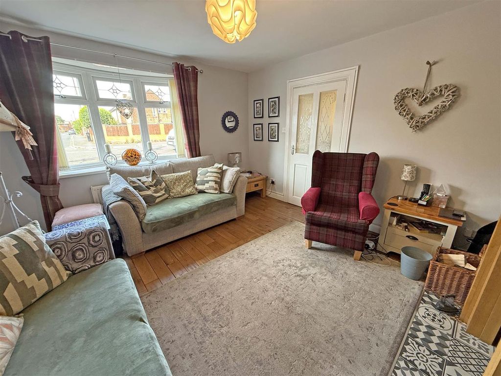 Property photo 3 of 17 Living Room A2.Jpg