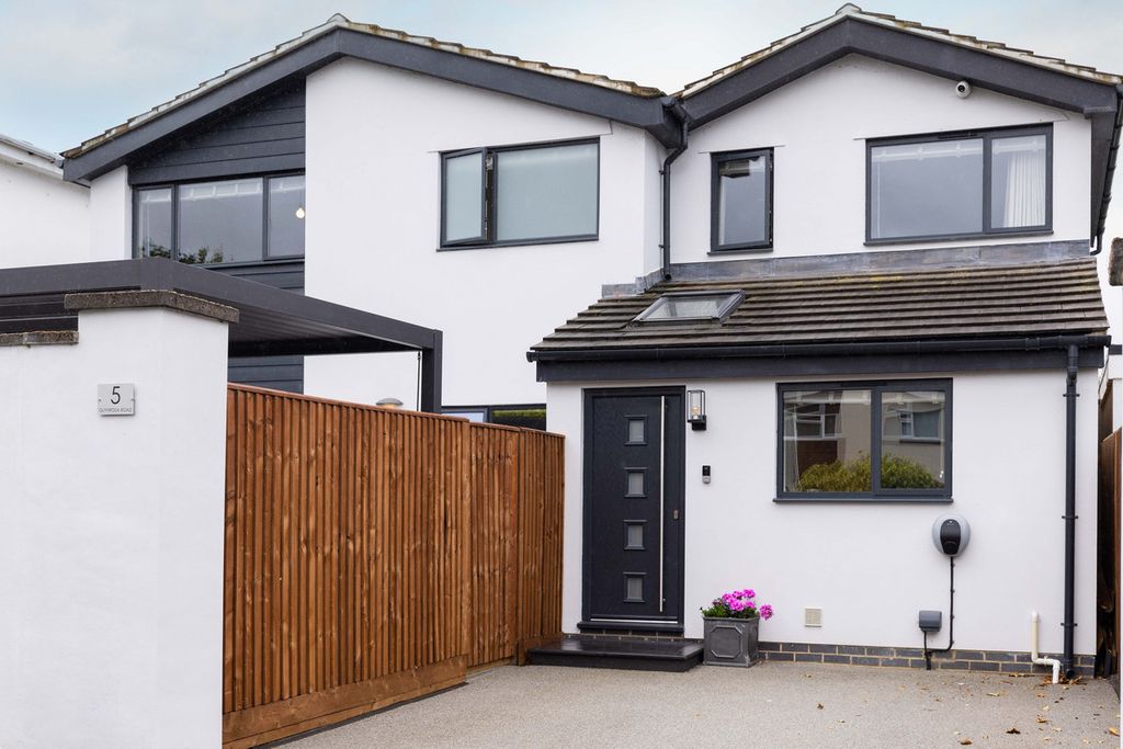 Property photo 1 of 29