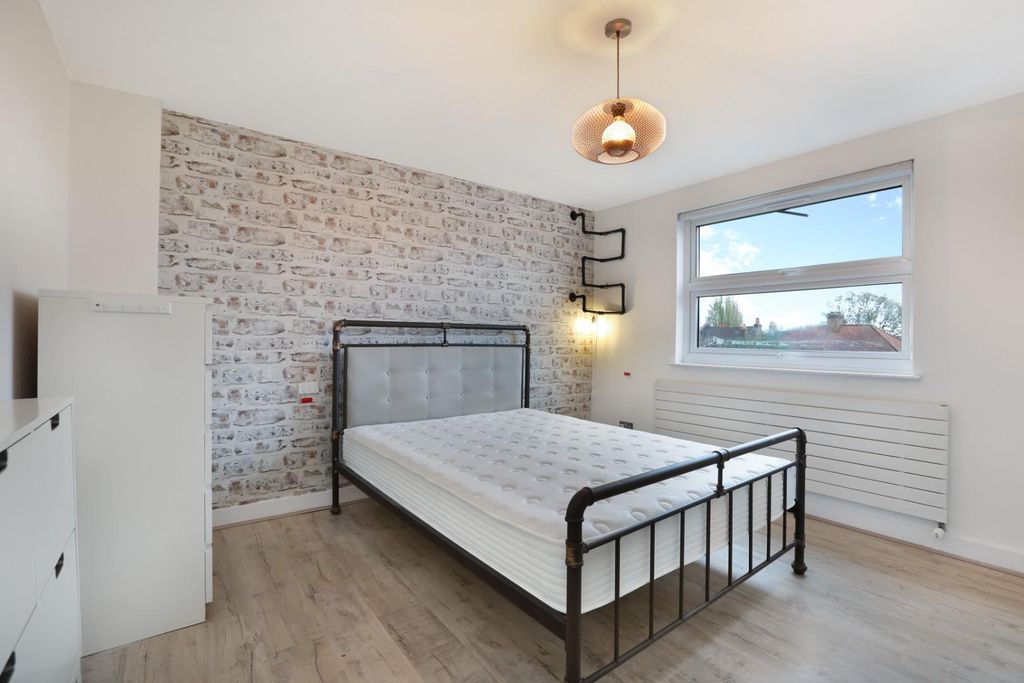 Property photo 3 of 12 Ach_7202.Jpg